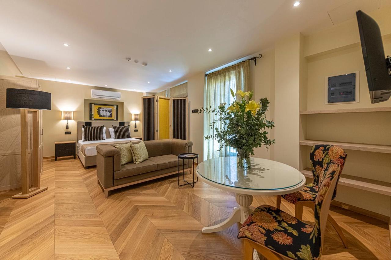 Ipelhome - Plaka Boutique Apartments Atény Exteriér fotografie