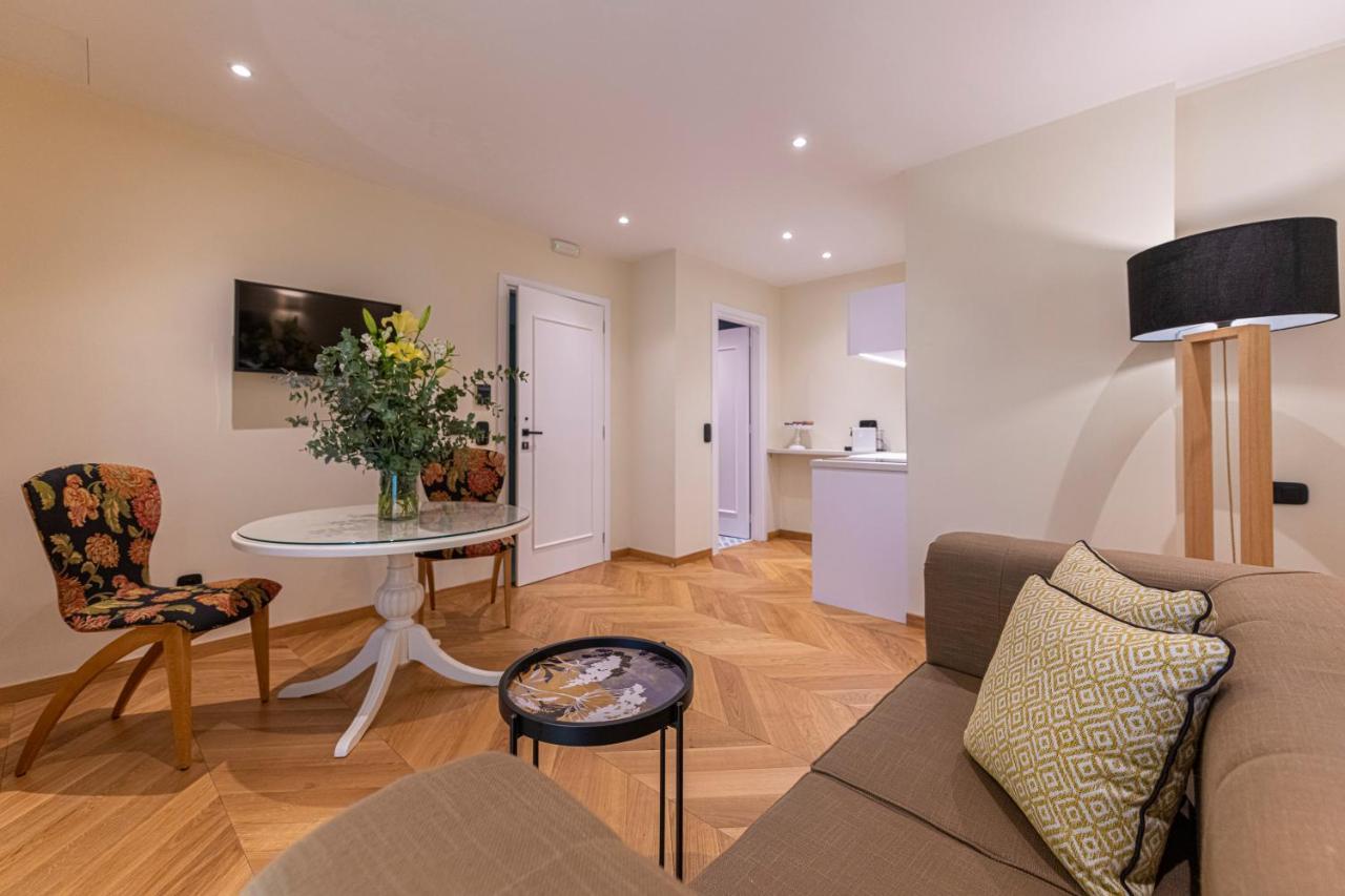 Ipelhome - Plaka Boutique Apartments Atény Exteriér fotografie